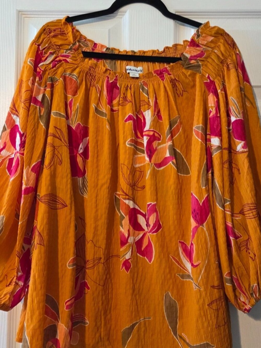 NWT Floral Peasant Top